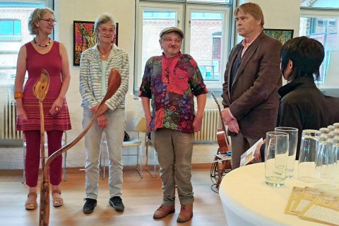 Vernissage einer Kunstausstellung von Holger Kirk